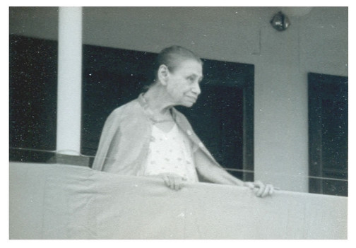 MA-088_Balcony Darshan