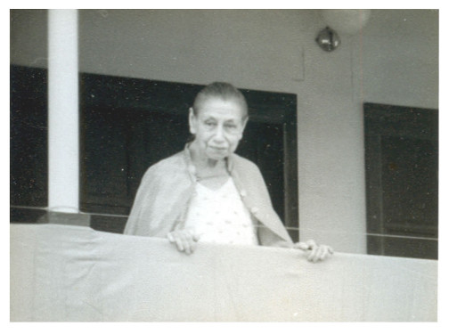 MA-091_Balcony Darshan